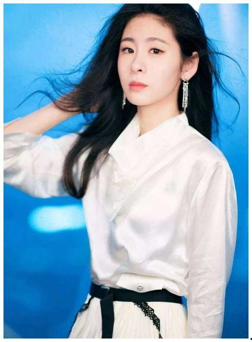 邓紫棋张碧晨最新爆料,揭秘幕后故事与情感纠葛  第3张