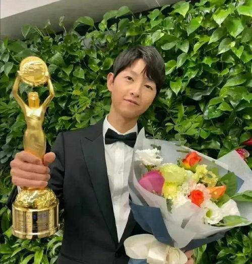 娱乐吃瓜小木,揭秘娱乐圈那些不为人知的幕后故事 第2张 娱乐吃瓜小木,揭秘娱乐圈那些不为人知的幕后故事 第2张